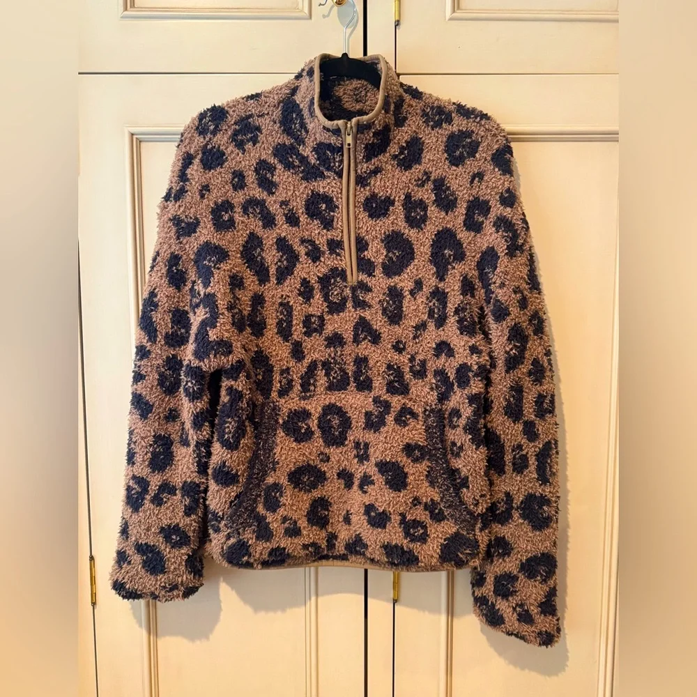 Skims Leopard Pullover. Cozy Fleece. Excellent Condition. Size Medium. - Picture 3 of 6